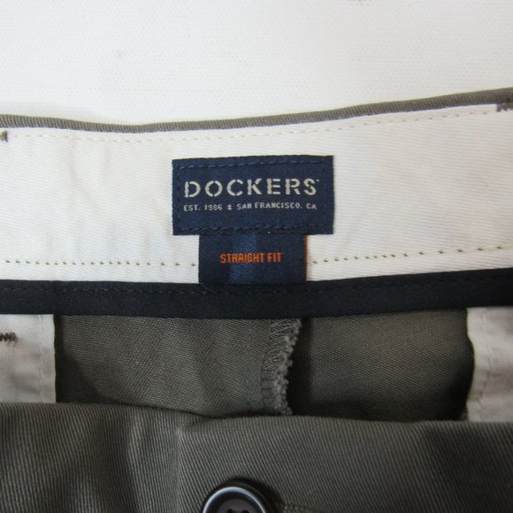 Dockers Men's Straight Fit Comfort Flat-Front Chino Pant Size 38X34 - Picture 5 of 15